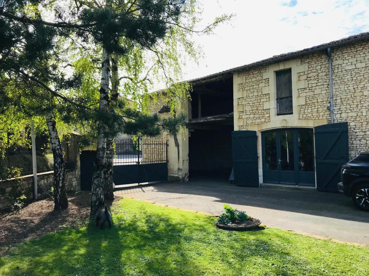 Gite Au Boom Coeur En Options Spa Et Repas Tourtenay Exterior foto